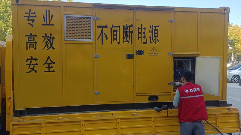 甘谷柴油发电机组和UPS电源配合使用时，如何避免切换过程中的电力中断？